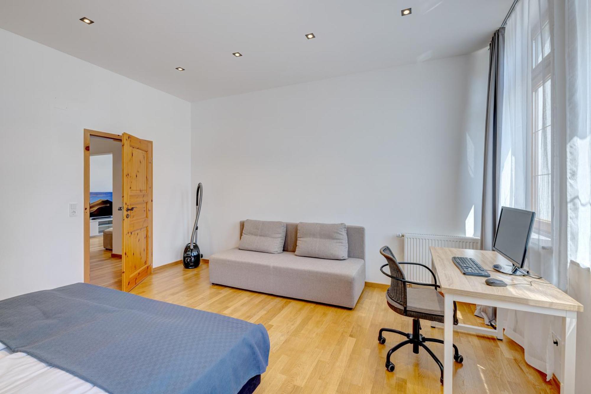Kaza Guesthouse, Centrally Located 2 & 3 Bedroom Apartments In Augsburg Ngoại thất bức ảnh